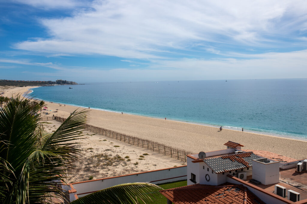 Cabo San Lucas vs La Paz